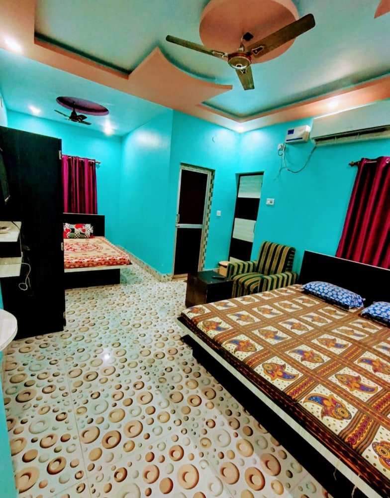 Superior Quadruple Room, Balcony (AC) photo 1