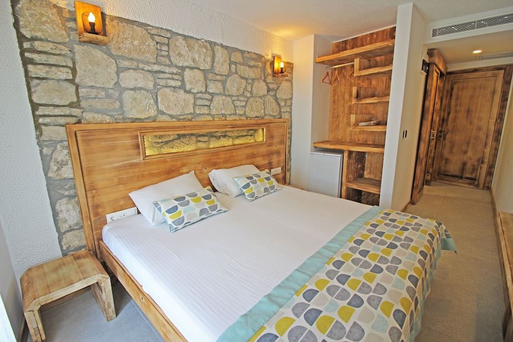 Economy Room, City View