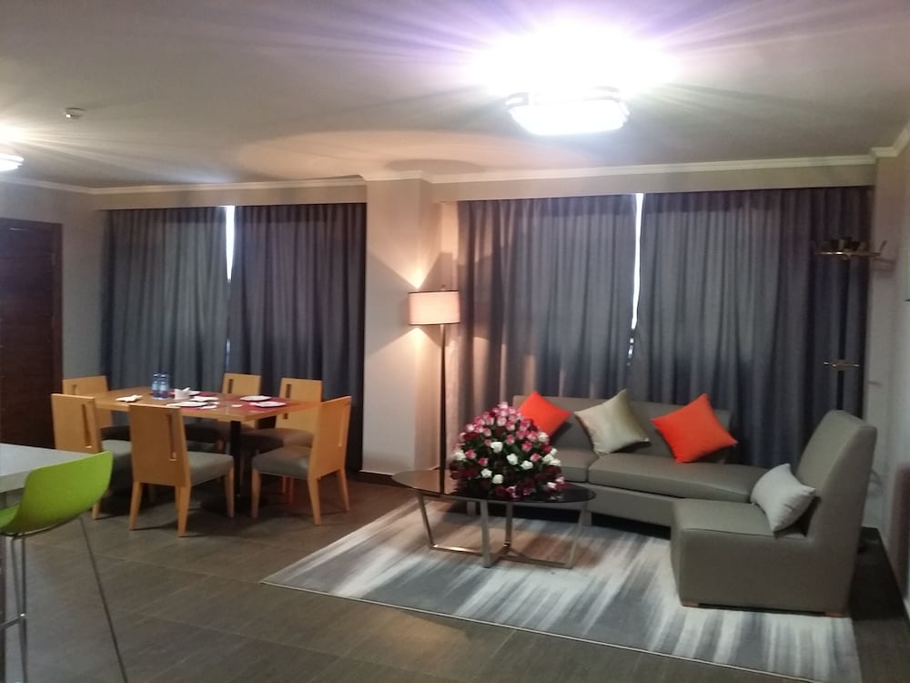 Junior Suite, 1 Bedroom, City View photo 3