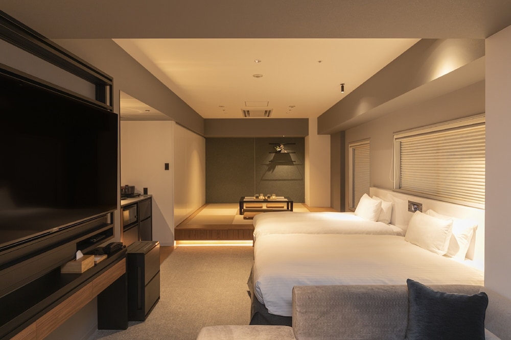 Twin Room + Japanese Room
