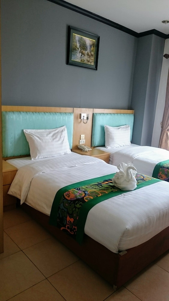 Deluxe Twin Room photo 1