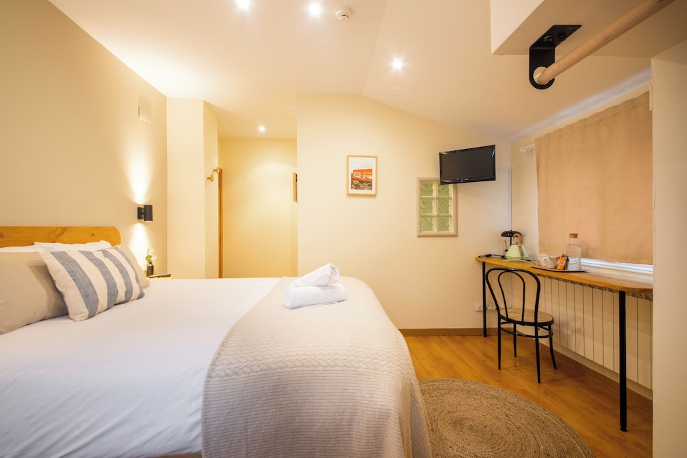 Classic Double Room, Garden View photo 3
