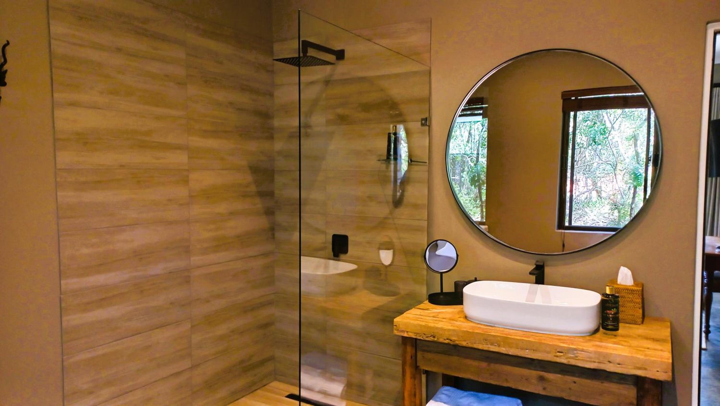 Luxury Suite photo 3
