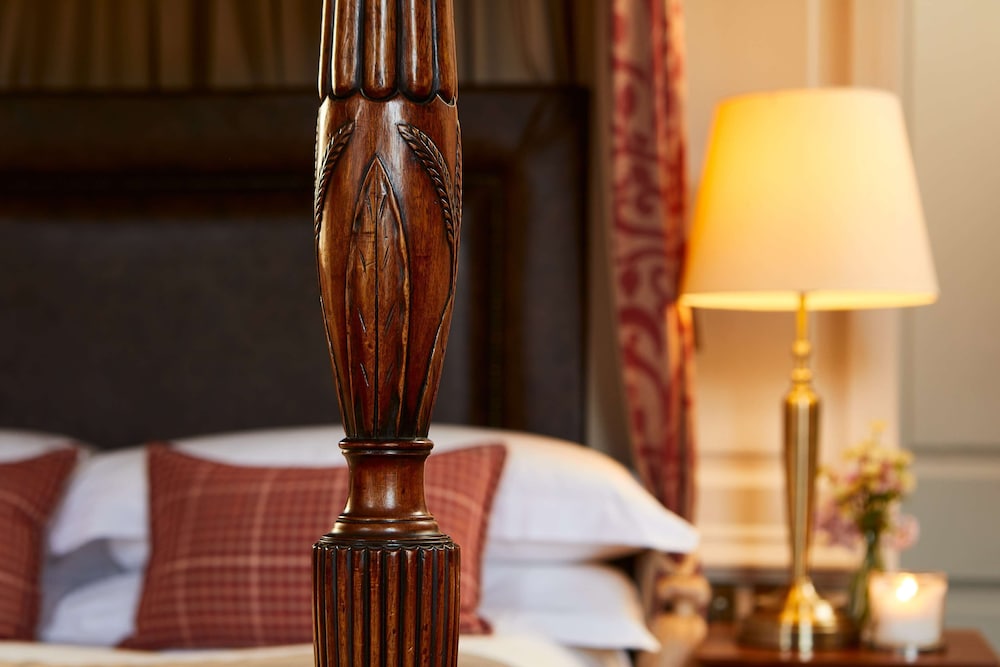 Deluxe Room, 1 Double Bed (Deluxe Four Poster) - Photo 1