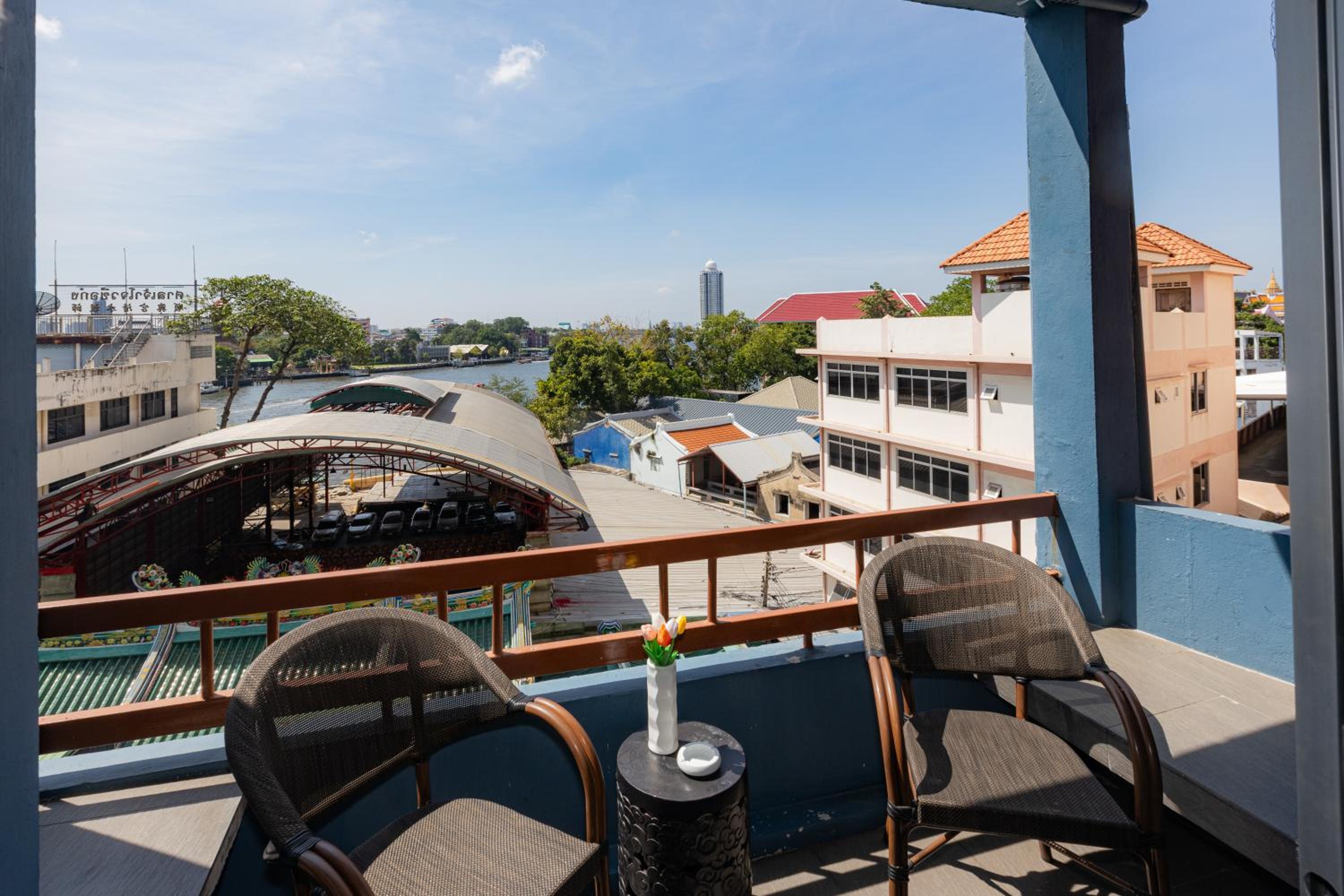 Executive Twin Room with Balcony photo 3