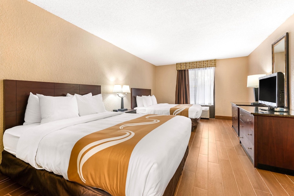 Suite, 1 Bedroom, Non Smoking (2 Queen, 1 Person Sofa Bed)