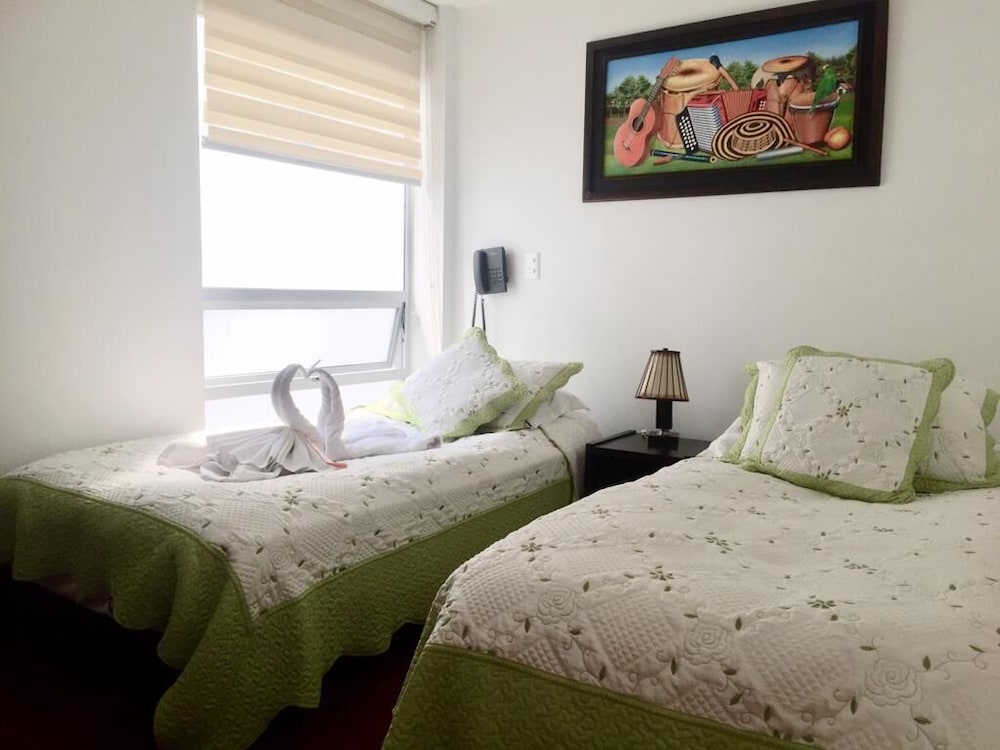 Classic Twin Room, 2 Twin Beds photo 3