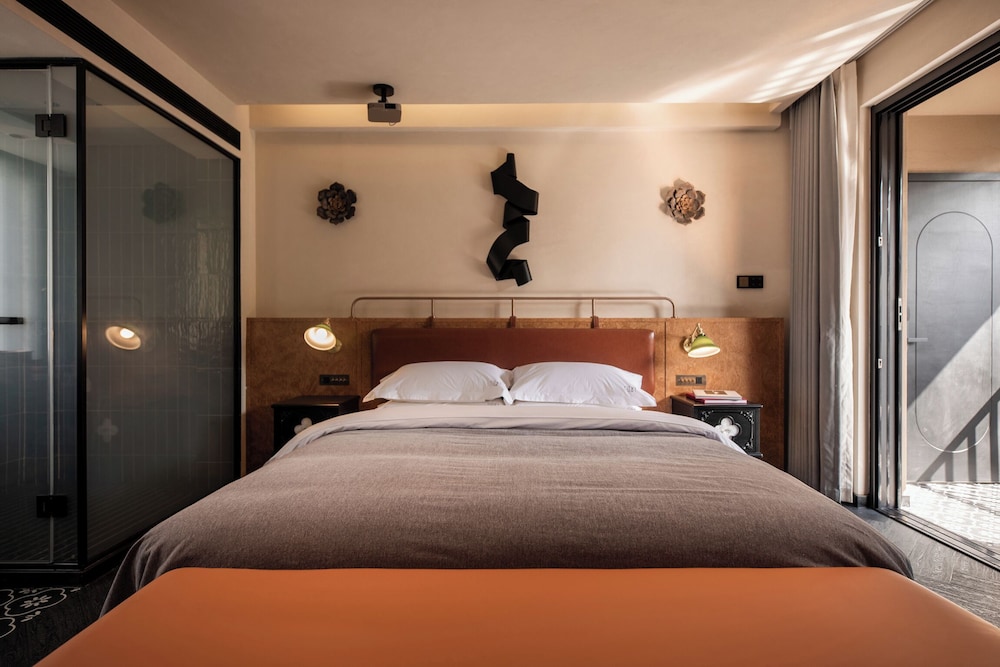 Luxury Double Room, Courtyard View