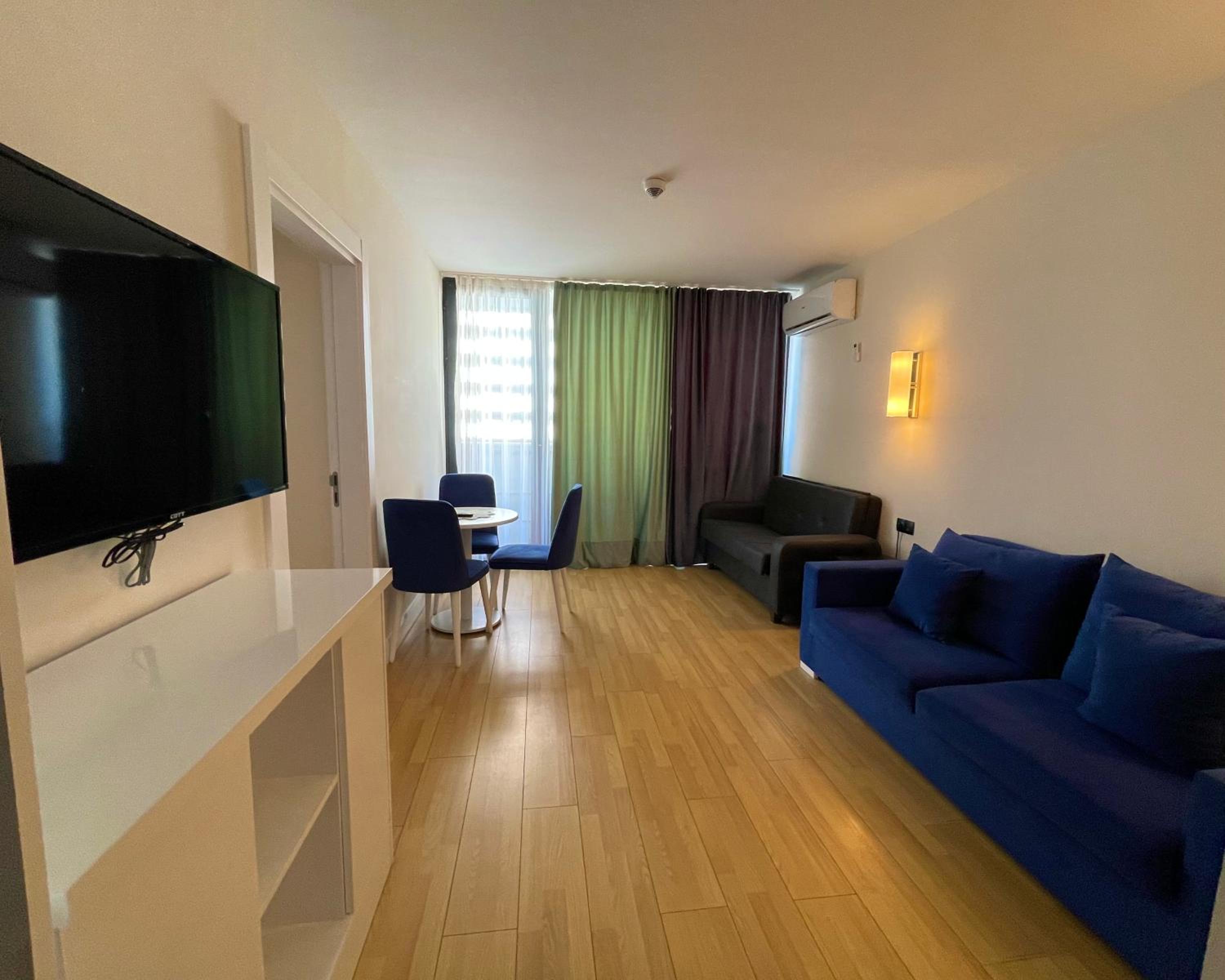 King Suite with Sea View
