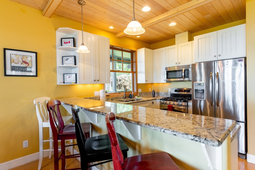 House (4 Bedrooms) photo 2