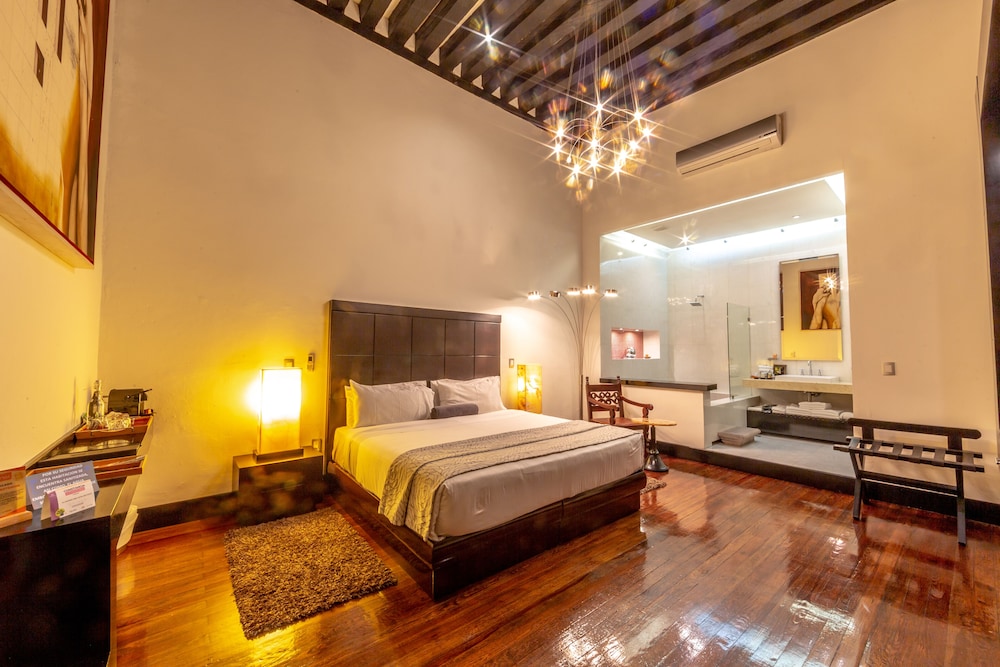 Junior Suite, 2 Double Beds - Photo 3