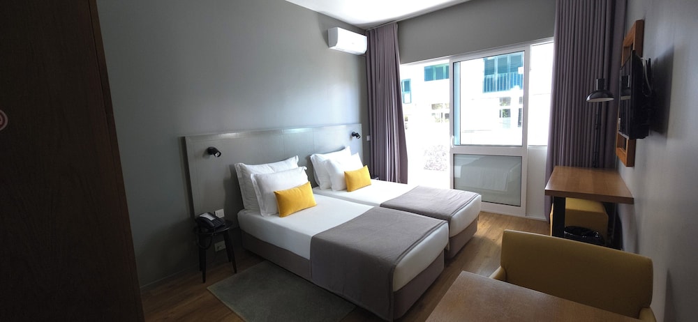 Standard Twin Room, 2 Twin Beds, Kitchenette photo 3