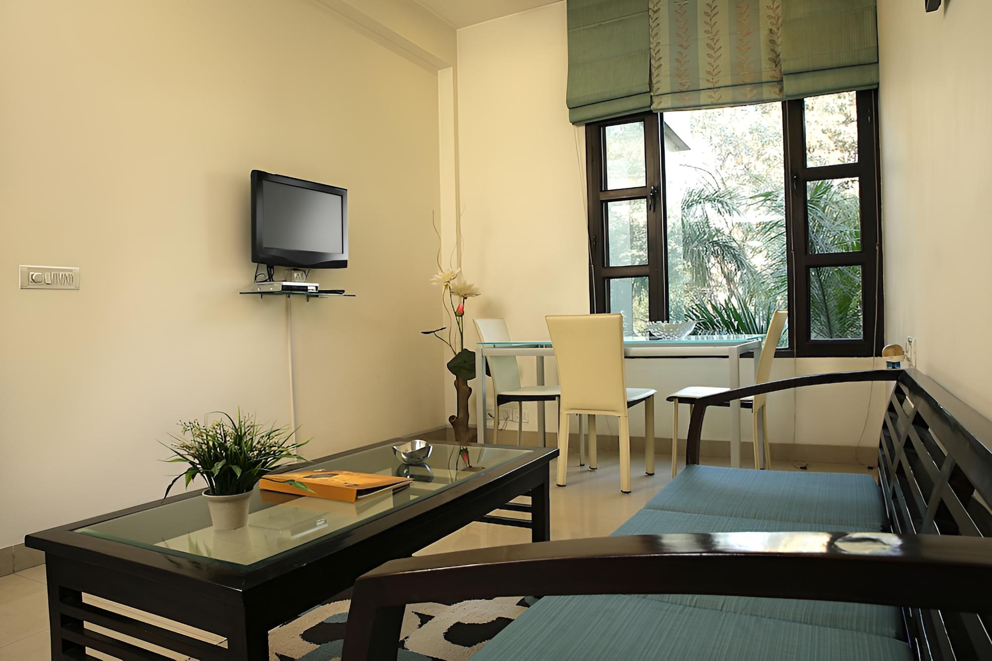 Suite Room - Photo 5