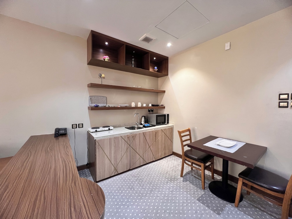 Deluxe Apartment, City View photo 3