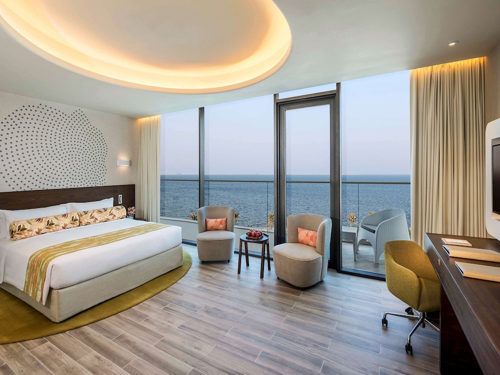 Premium Room, Business Lounge Access, Partial Sea View (Beach Access) - Photo 10