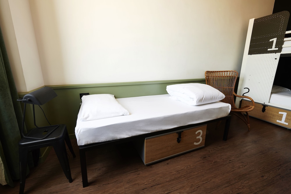 Private 3 bed Room photo 3