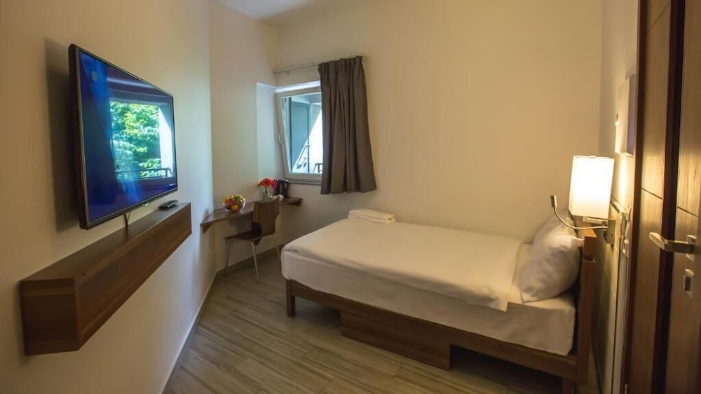 Basic Single Room