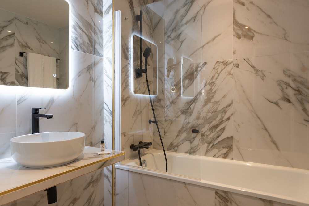 QUADRUPLE ROOM ELEGANCE - Photo 3
