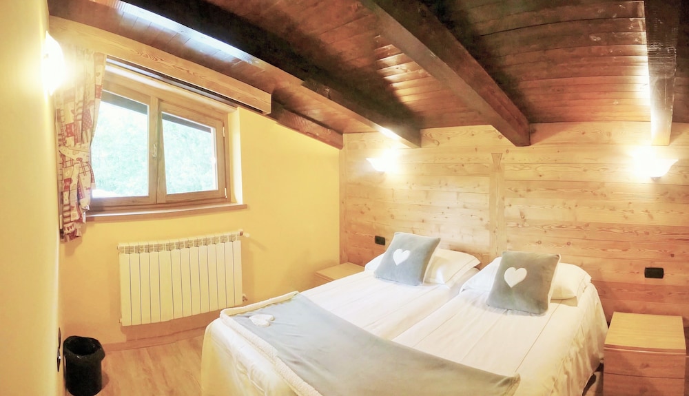 Double or Twin Room photo 3
