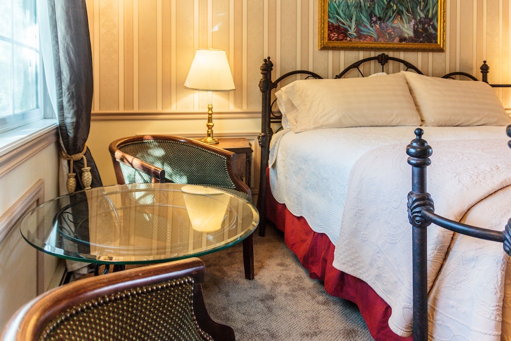 Luxury Room, 1 King Bed, Terrace, Mountain View (Room 24)