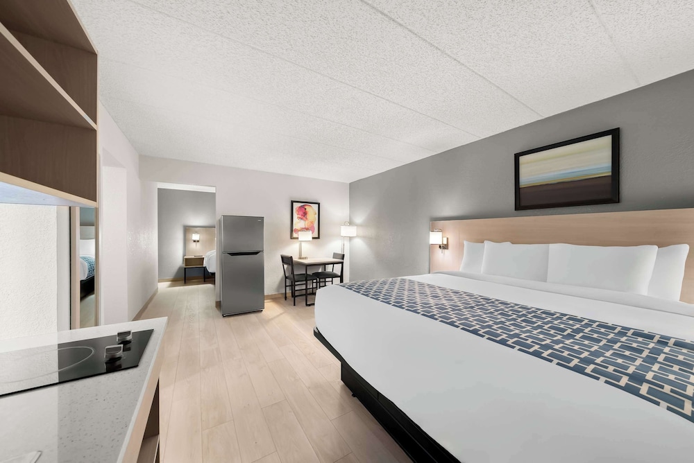 Suite, Multiple Beds, Non Smoking