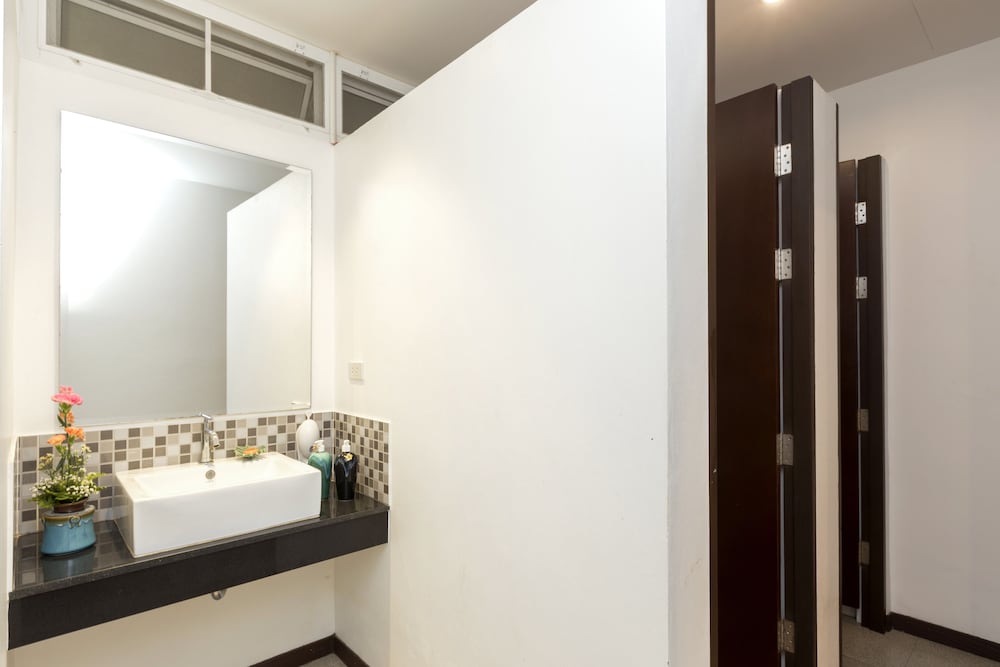 Deluxe Triple Suite (3 adults and 1 child under 6 years old sleeping for free in existing beds) photo 2