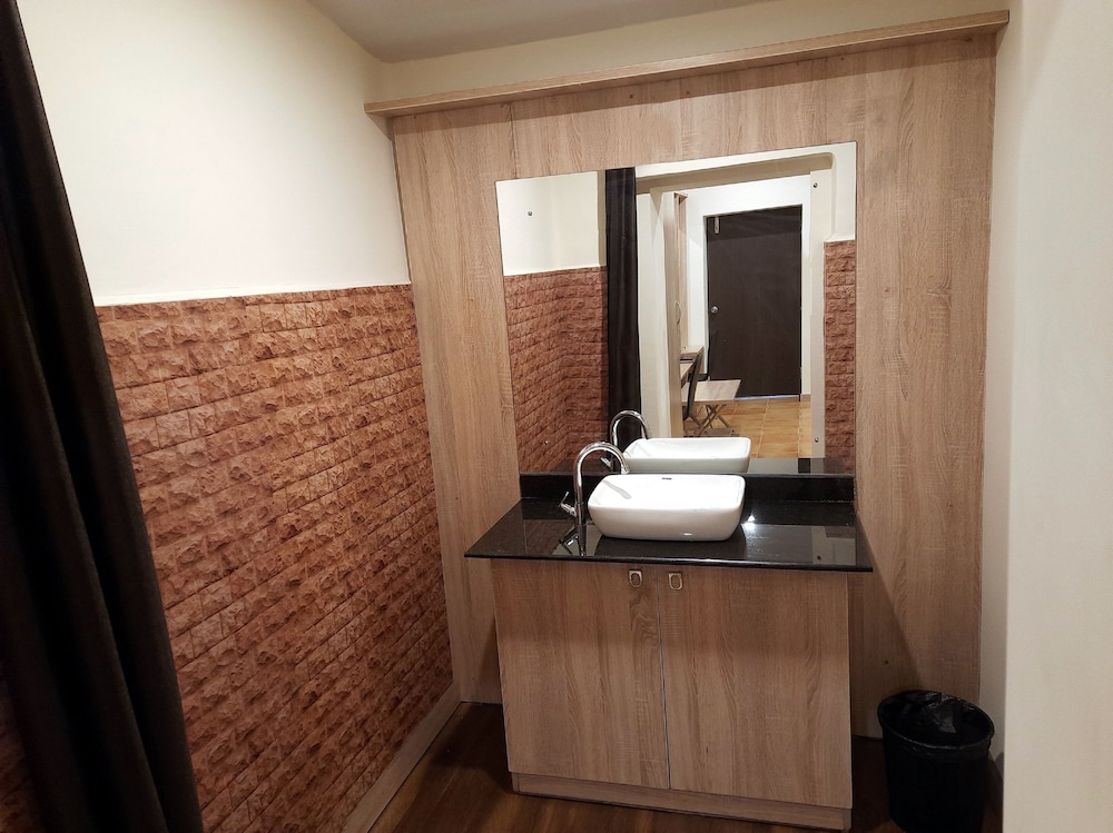 Deluxe Triple Room - Photo 4