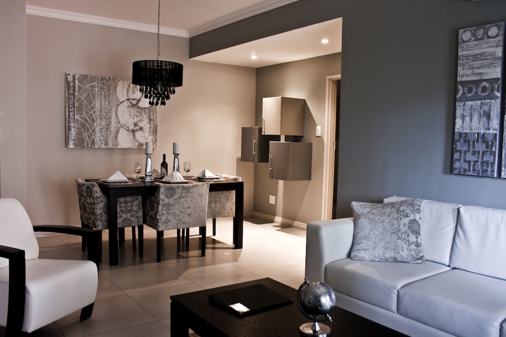 Two-Bedroom Apartment - Balcony (3)