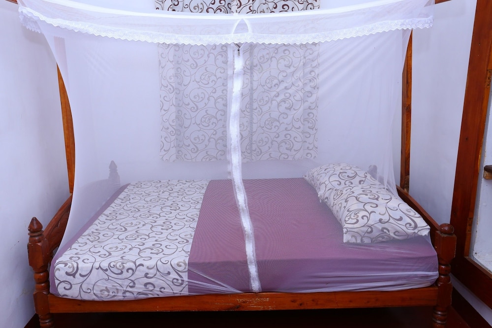Deluxe Double Room, 1 Queen Bed, Non Smoking, Garden View photo 1