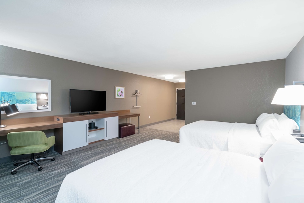 Room, 2 Queen Beds, Accessible (Roll-In Shower, Mobility & Hearing) photo 1