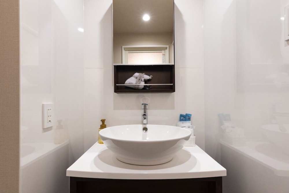 Basic Double Room - Photo 7