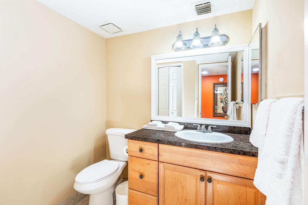 3 Bedroom Suite with Washer and Dryer - Photo 19