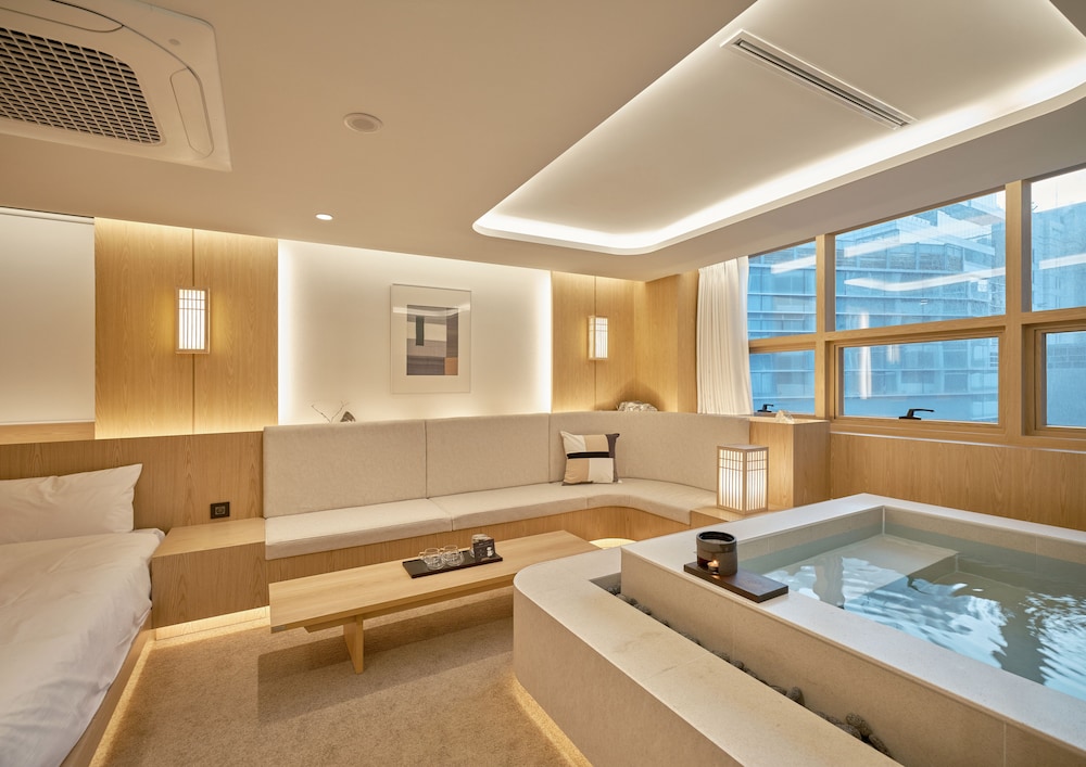 Double Twin Spa Room (Head Spa PKG, 30m of scalp care per person)