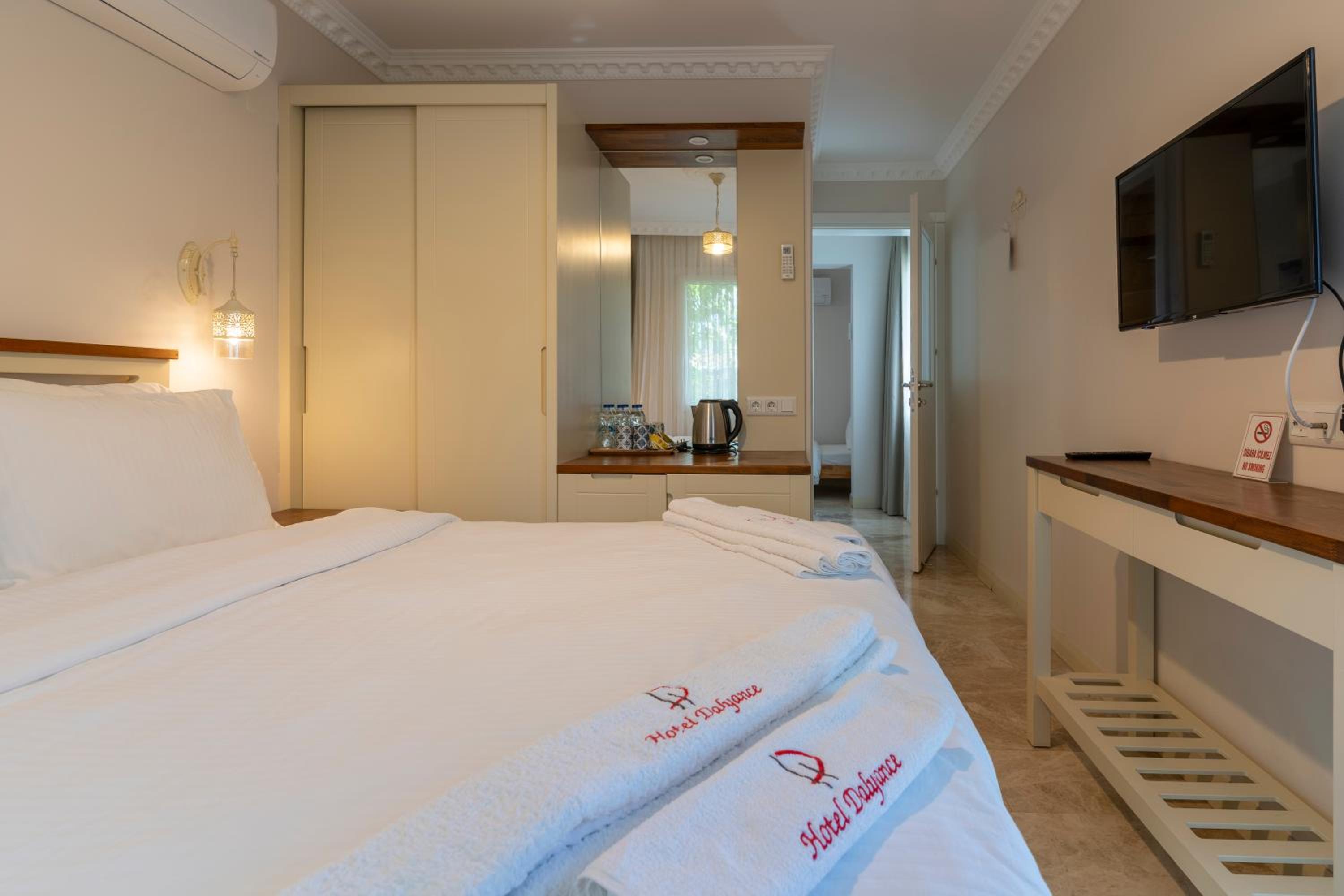 Classic Triple Room - Photo 7