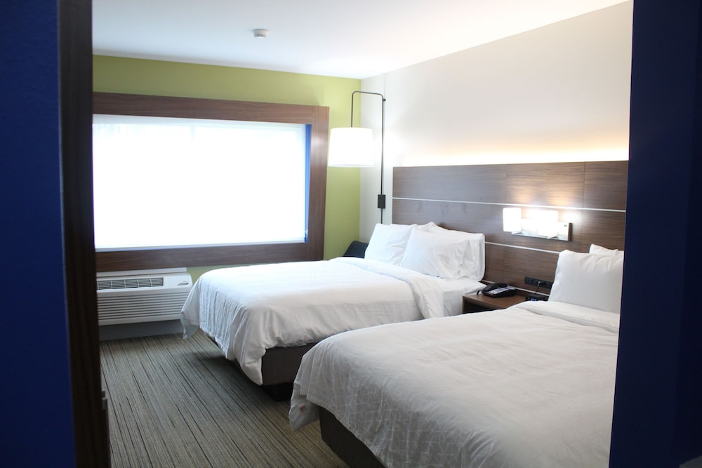 Standard Room, 2 Queen Beds, Accessible (Communications) - Photo 2