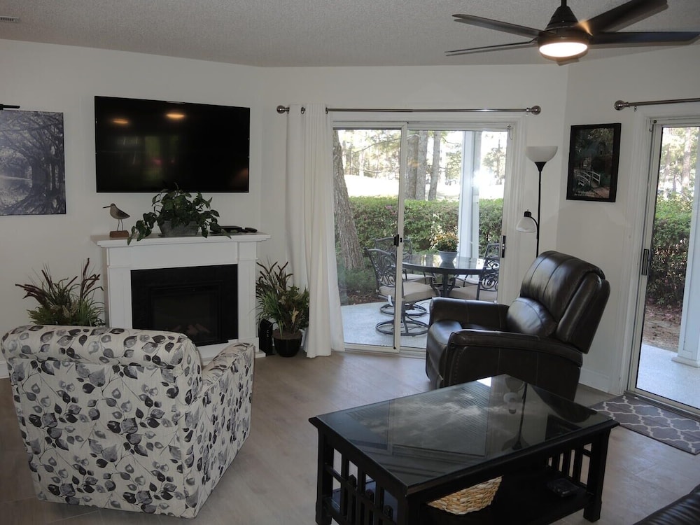 Condo, 1 Bedroom photo 1