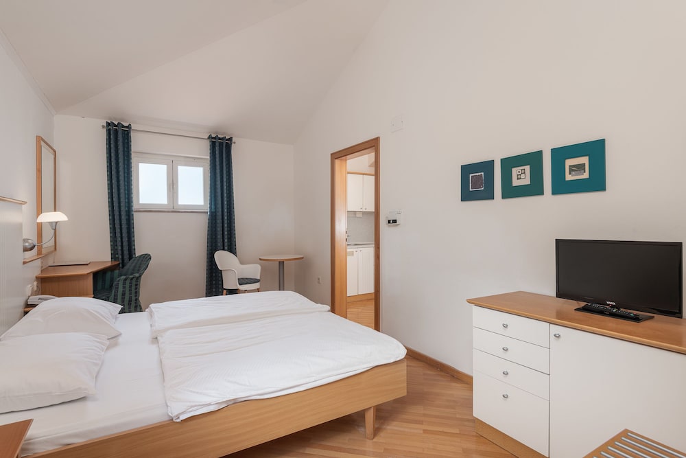 Comfort Apartment, Terrace, Partial Sea View photo 1
