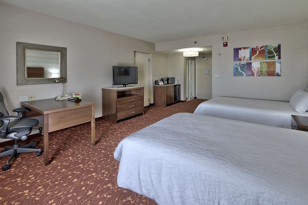 Room, 2 Double Beds, Accessible photo 3