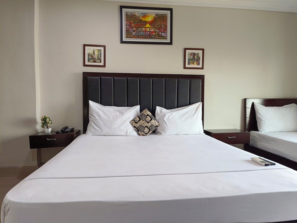 Deluxe Double Or Twin Room photo 3