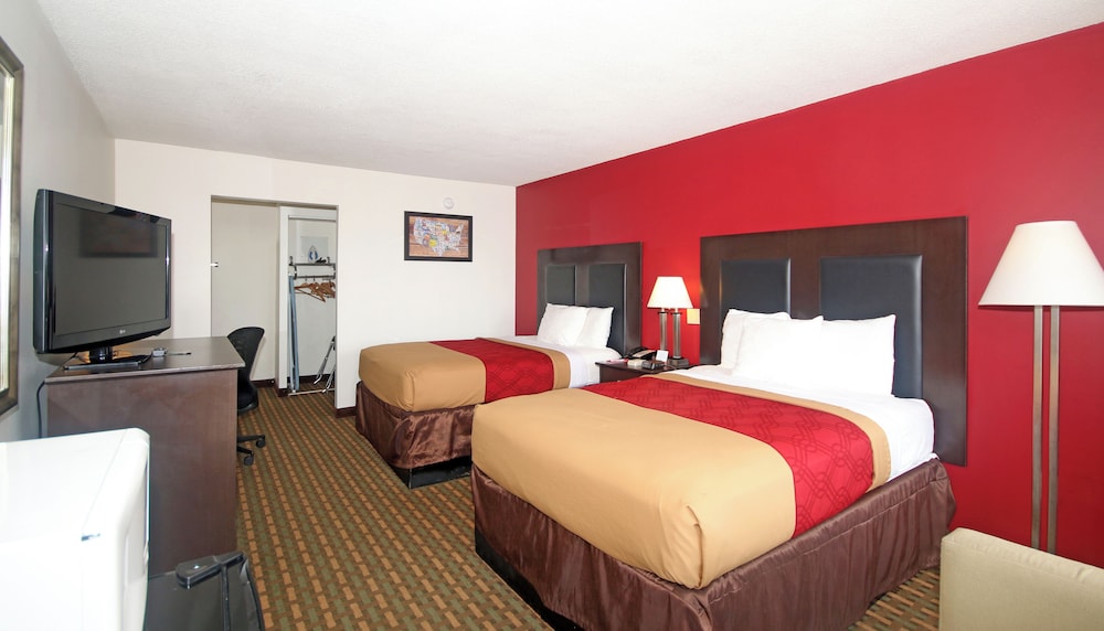 Room, 2 Double Beds - Photo 3