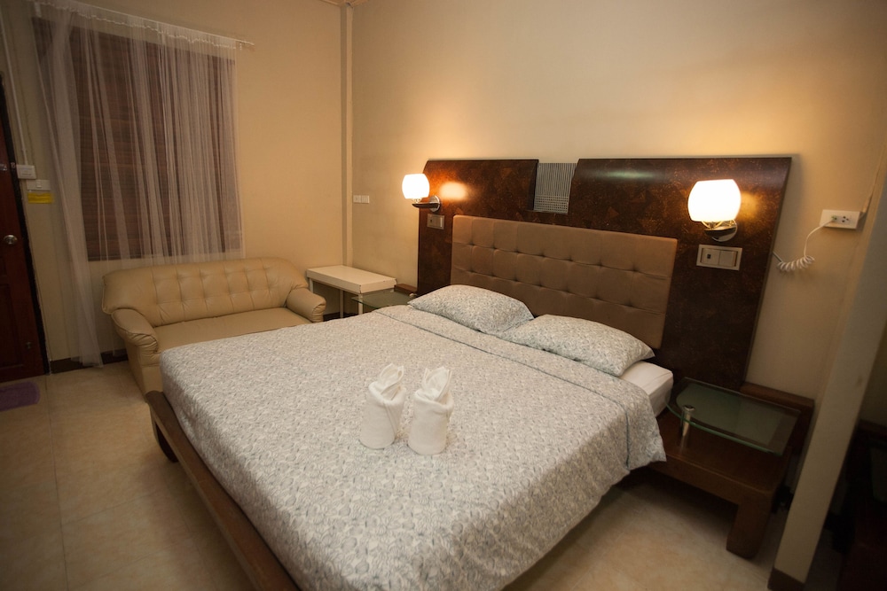 Family Room, Multiple Beds photo 3