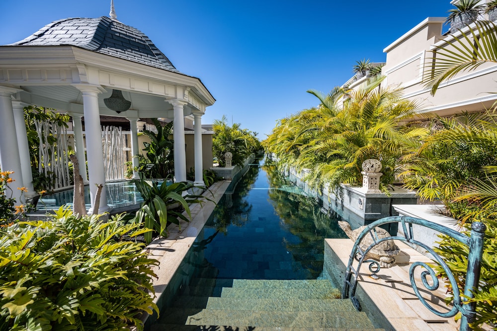 1 bedroom River Villa (private pool - swim up to the river) thumbnail 5