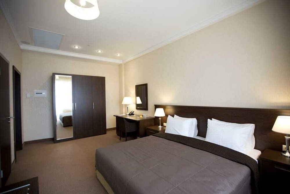 Superior Double Room, Balcony, City View photo 2