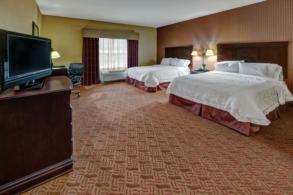 Room, 2 Queen Beds, Accessible, Non Smoking - Photo 1