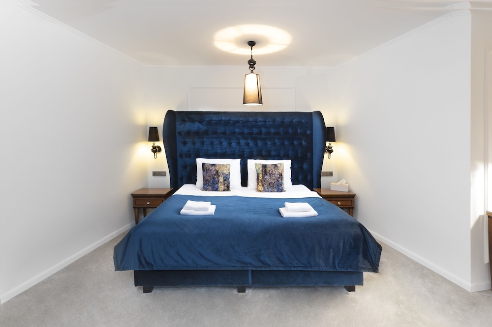 Exclusive Suite, Multiple Beds - Photo 2