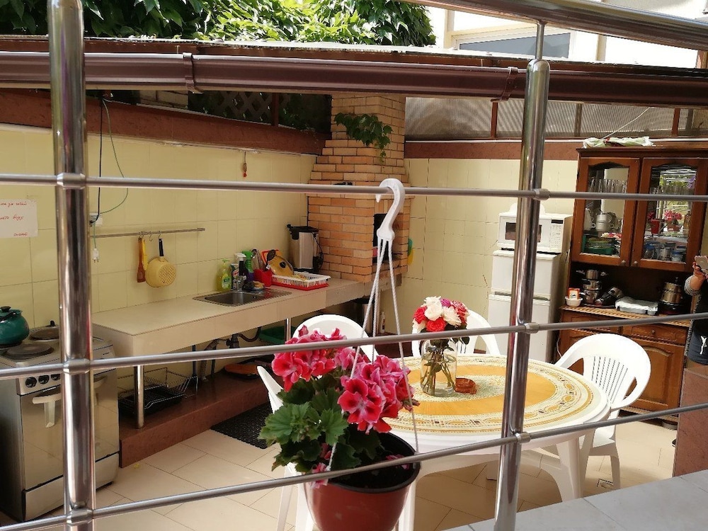 Basic Triple Room photo 2