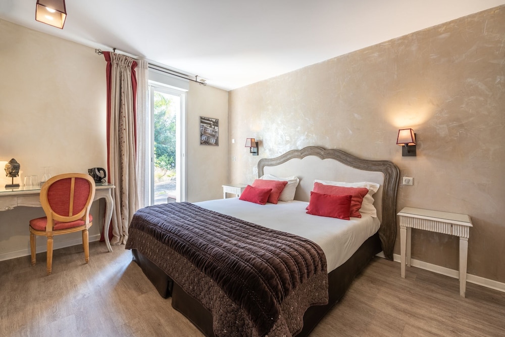 Superior Double or Twin Room - Photo 1