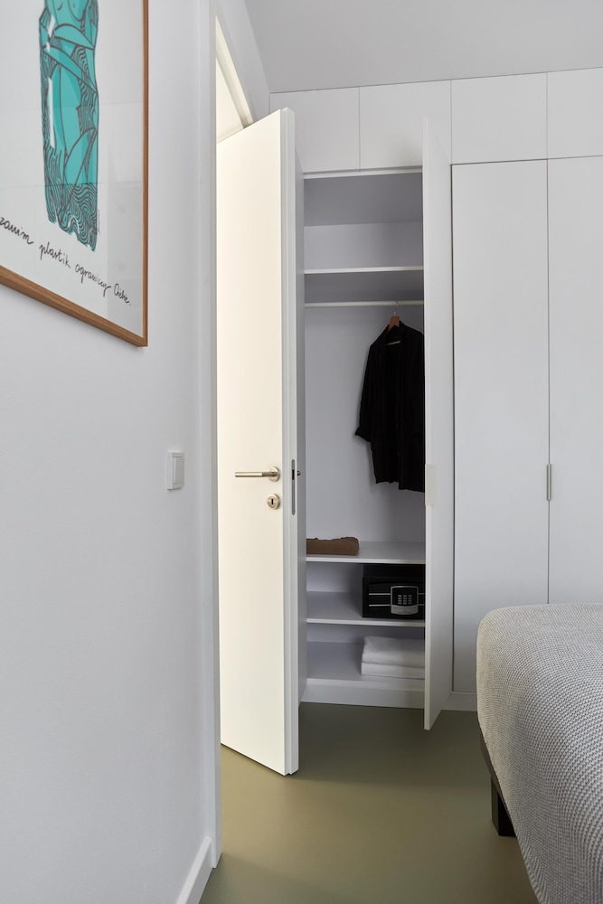 One Bedroom Apartment - Photo 6