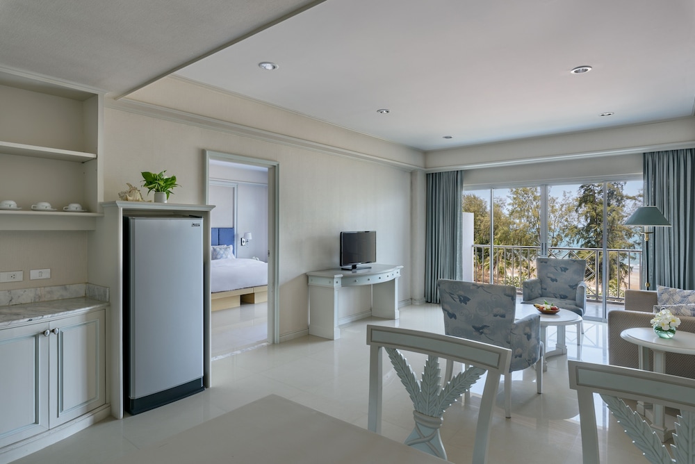 Suite, 1 Bedroom, Ocean View - Photo 3