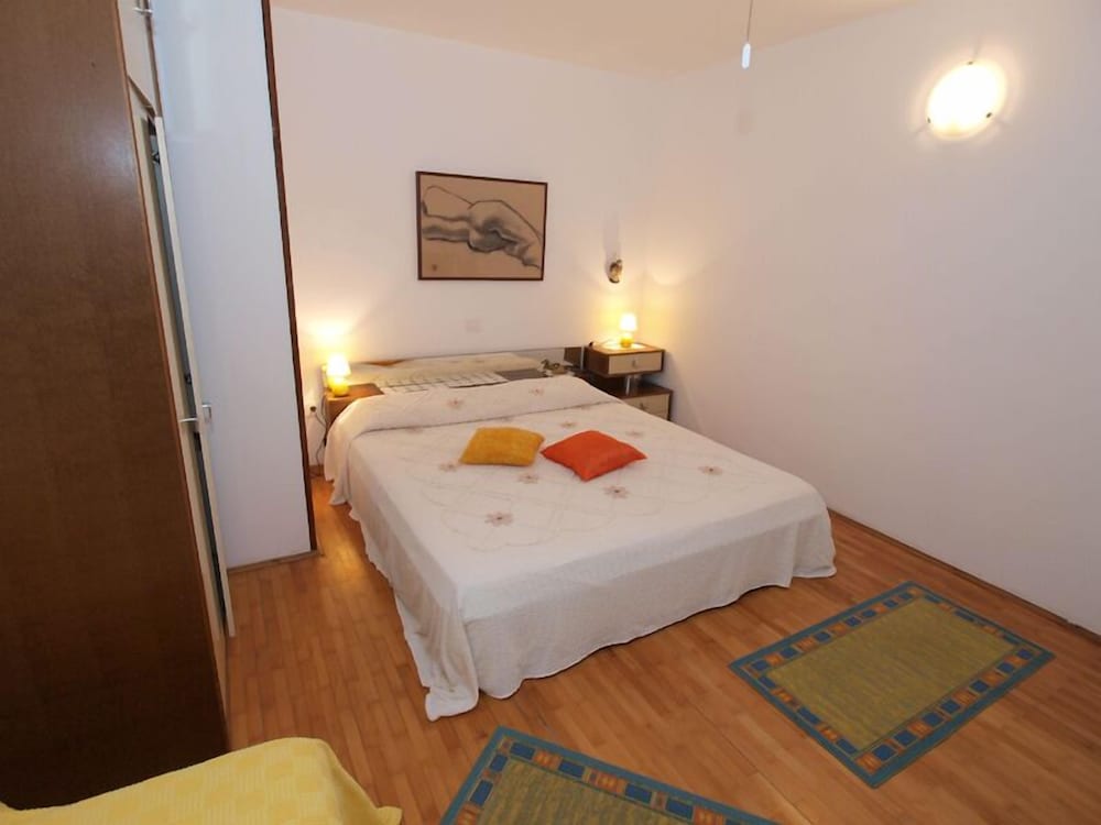 Apartment, 1 Bedroom (721/1678)